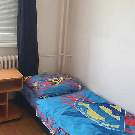Maxwel Twin Room, Forest 5 Minutes, Playgrounds, Athletic Stadium, Free Tennis Court 15 Minutes,, Free Tennis Coaching Available Privatunterkunft *